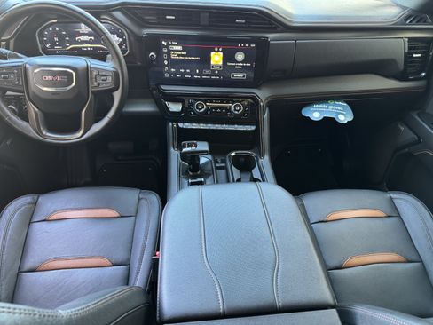 Certified 2023 GMC Sierra 1500 AT4 w/ AT4 Premium Package AWD/4WD image 17