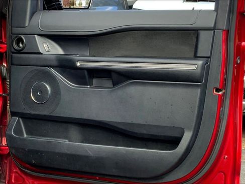 Used 2019 Ford Expedition XLT image 21