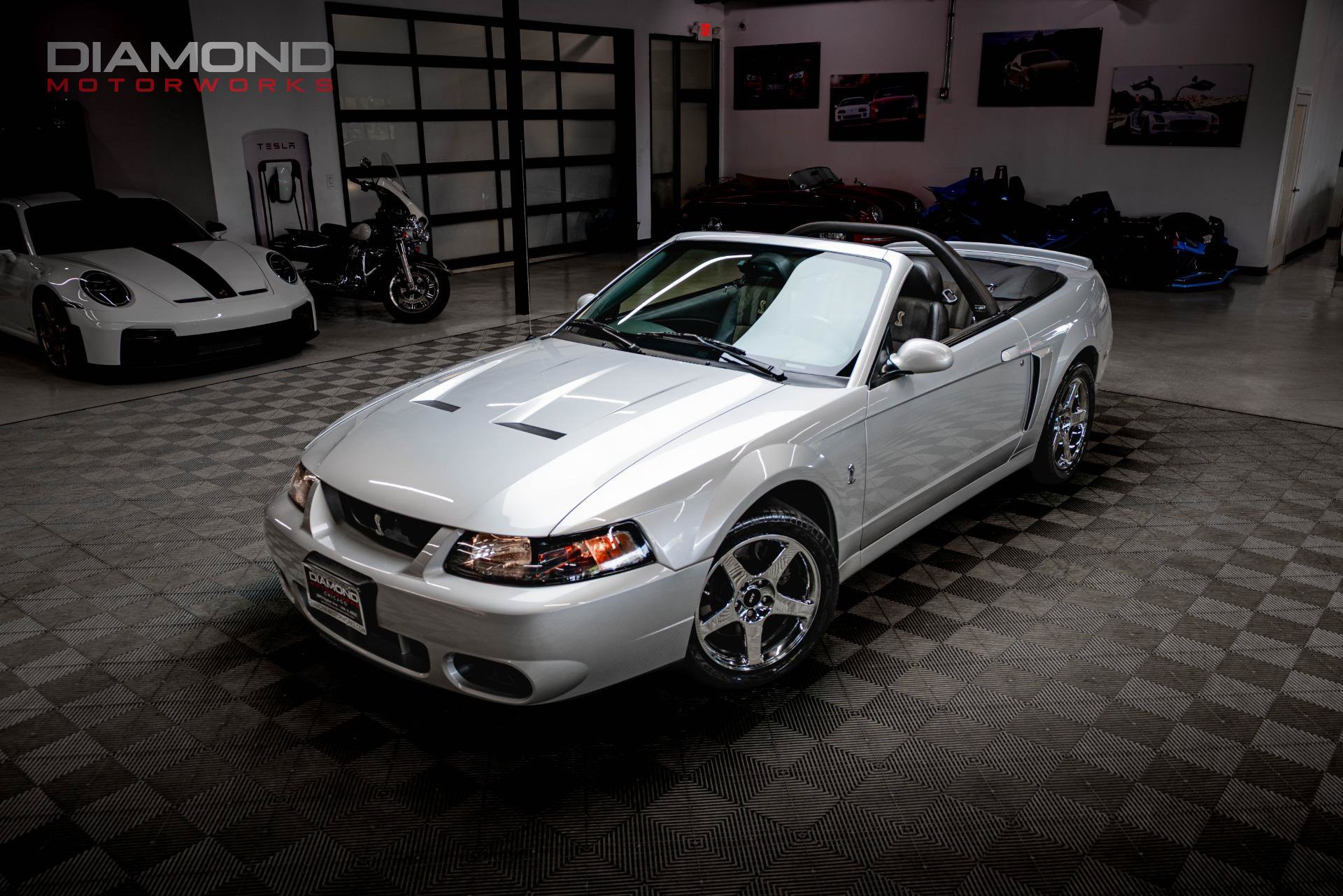 Used 2004 Ford Mustang Cobra RWD image 9