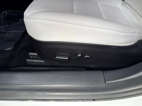 Used 2021 Tesla Model 3 Standard Range Plus RWD image 5