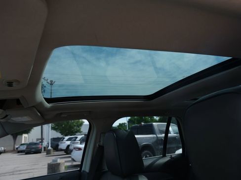 Used 2011 Lincoln MKX AWD w/ 102A Rapid Spec Order Code image 7