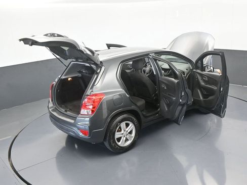 Used 2019 Chevrolet Trax LS w/ Tint and Cruise Package image 65