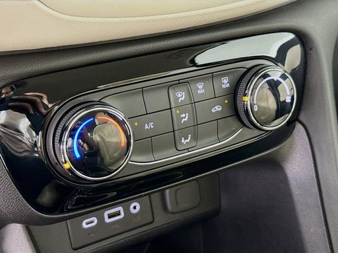 Used 2020 Buick Encore GX Preferred image 17