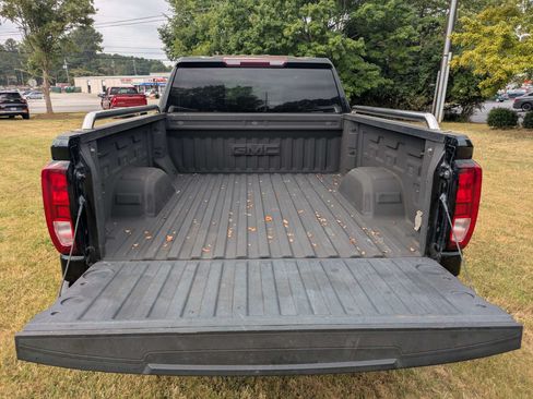 Used 2023 GMC Sierra 1500 SLE AWD/4WD image 13