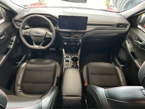 Used 2024 Ford Escape ST-Line w/ Tech Pack #1 AWD/4WD image 11