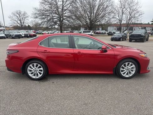 Used 2024 Toyota Camry LE image 6