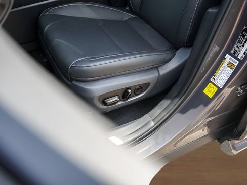 Used 2025 Lexus TX 350 AWD w/ Technology Package image 8