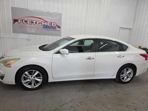 Used 2013 Nissan Altima 2.5 SV image 5