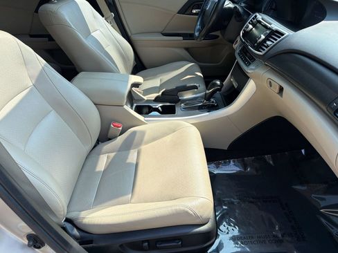 Used 2015 Honda Accord EX-L image 24