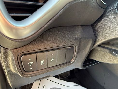 Used 2024 Kia Soul LX w/ Option Group 015 FWD image 16