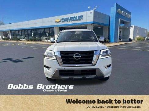 Used 2022 Nissan Armada Platinum w/ Captain's Chairs Package AWD/4WD image 2