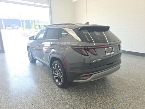 Used 2025 Hyundai Tucson Limited AWD/4WD image 3