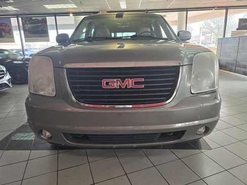 Used 2012 GMC Yukon XL SLT image 2