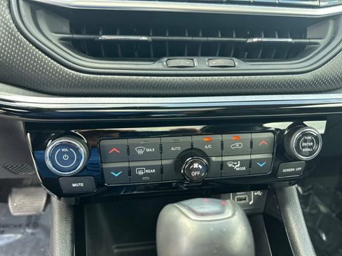 Used 2022 Jeep Compass Trailhawk w/ Trailhawk Elite Group AWD/4WD image 46