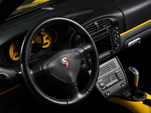 Used 2004 Porsche 911 Turbo AWD/4WD image 4