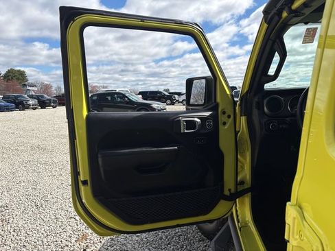 Used 2022 Jeep Wrangler Unlimited Sport AWD/4WD image 17
