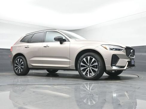 Used 2024 Volvo XC60 B5 Plus w/ Climate Package AWD/4WD image 10