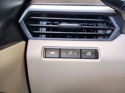 Used 2025 Nissan Altima 2.5 SV FWD image 22