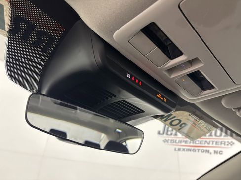 Used 2025 MAZDA MAZDA3 s image 19