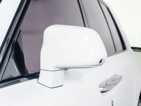 Used 2023 Rolls-Royce Cullinan Black Badge image 25