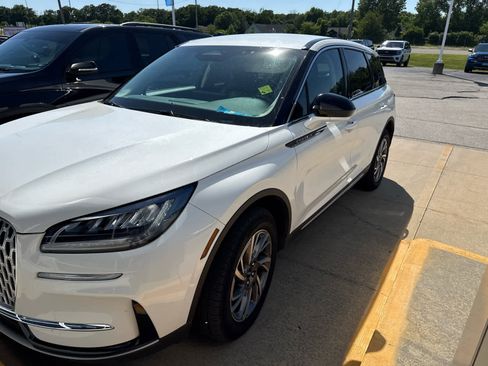 Used 2023 Lincoln Corsair AWD image 1