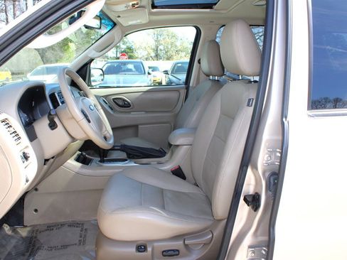 Used 2007 Ford Escape Limited image 15