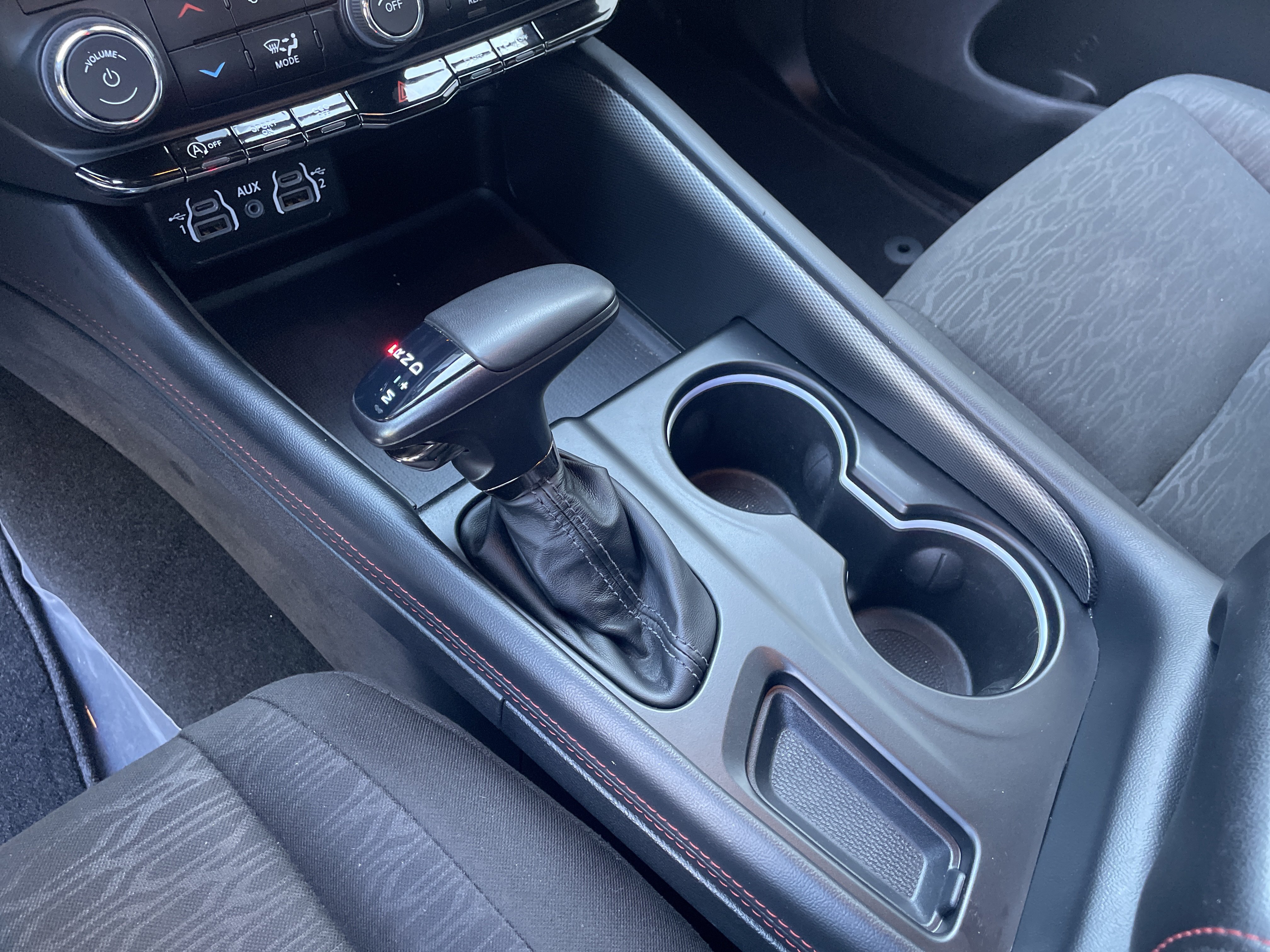 Used 2025 Dodge Durango GT RWD image 24