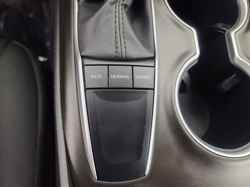 Used 2024 Toyota Camry LE image 32