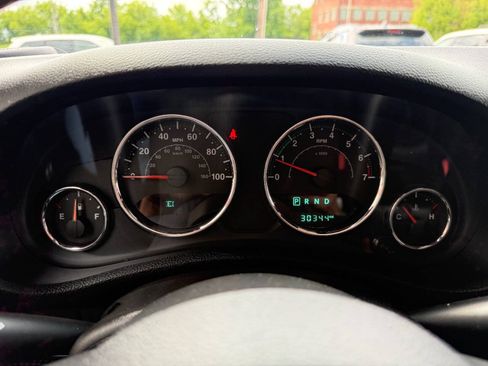 Used 2017 Jeep Wrangler Unlimited Sport AWD/4WD image 22