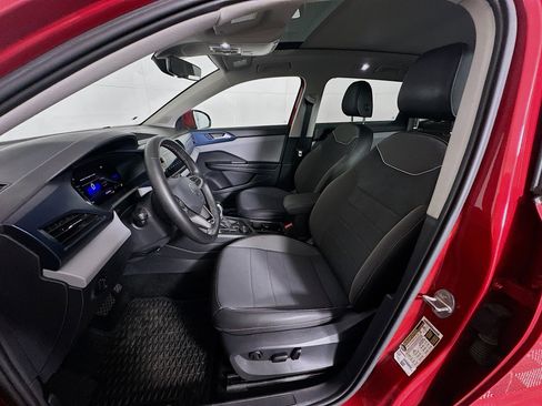 Used 2023 Volkswagen Taos SE image 13