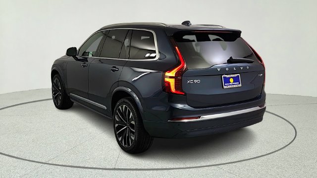 New 2026 Volvo XC90 T8 Plus w/ Protection Package AWD/4WD image 8
