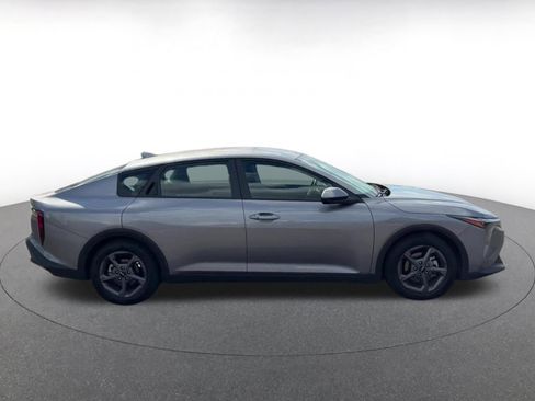 Used 2025 Kia K4 LXS image 16