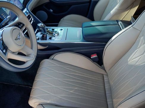 Certified 2023 Bentley Flying Spur W12 image 14