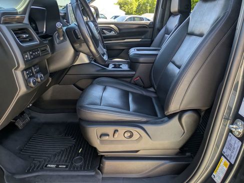 Used 2022 Chevrolet Suburban LT AWD/4WD image 14