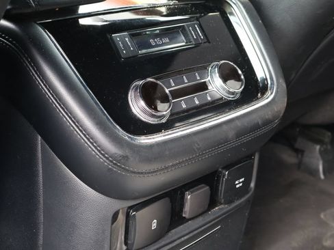 Used 2019 Lincoln Navigator Reserve AWD/4WD image 34