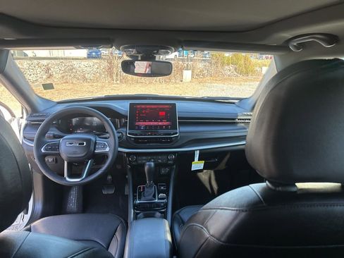 Used 2024 Jeep Compass Limited w/ Driver Assist Group I image 13