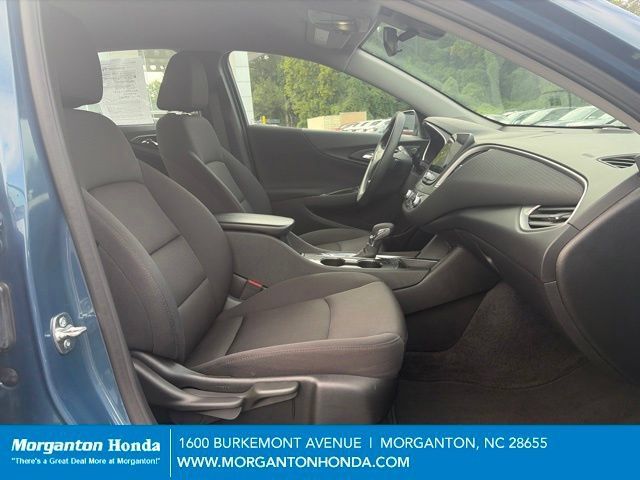 Used 2025 Chevrolet Malibu LT FWD image 31