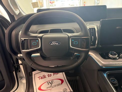 New 2027 Ford Expedition Platinum w/ Driver's Package RWD image 17