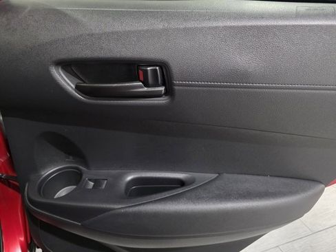 Used 2023 Toyota Corolla Cross SE image 12