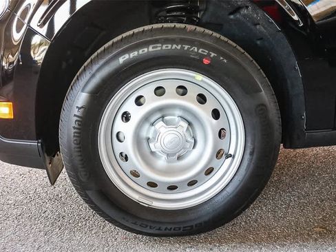 New 2025 Ford Maverick XL image 11