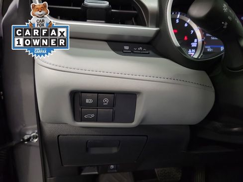 Used 2023 Toyota Highlander XLE image 23