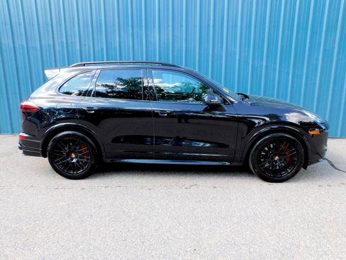 Used 2016 Porsche Cayenne GTS AWD/4WD image 6