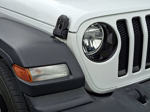 Used 2021 Jeep Wrangler Unlimited Sport AWD/4WD image 11