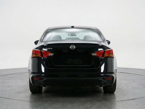 Used 2025 Nissan Altima 2.5 SV image 7