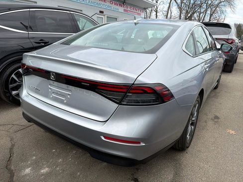 Used 2023 Honda Accord EX image 6