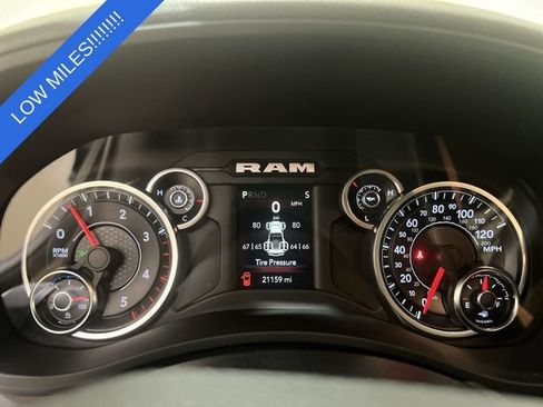 Used 2020 RAM 3500 Tradesman w/ Chrome Appearance Group RWD image 11
