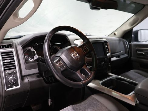 Used 2019 RAM 1500 Big Horn image 16