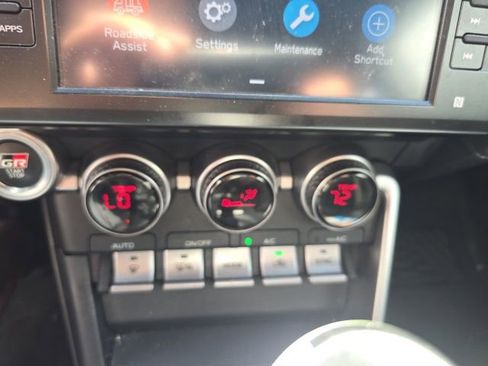Used 2023 Toyota GR86 image 23
