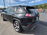 Used 2019 Jeep Cherokee Limited image 3