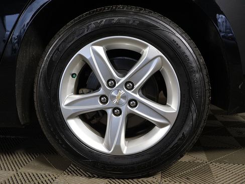 Used 2024 Chevrolet Malibu LT FWD image 17